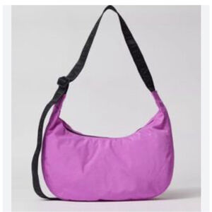 BAGGU Medium Crescent Bag in Pink and Black